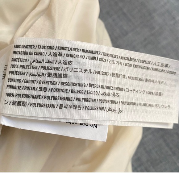 Abercrombie Fitch Womens Quilted Vegan Leather Puffer Vest Cream Sz XL Oversized - Picture 7 of 8